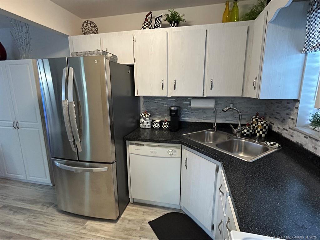 Stuart, Florida 34994, United States, 2 Bedrooms Bedrooms, ,2 BathroomsBathrooms,Residential,Active,16961