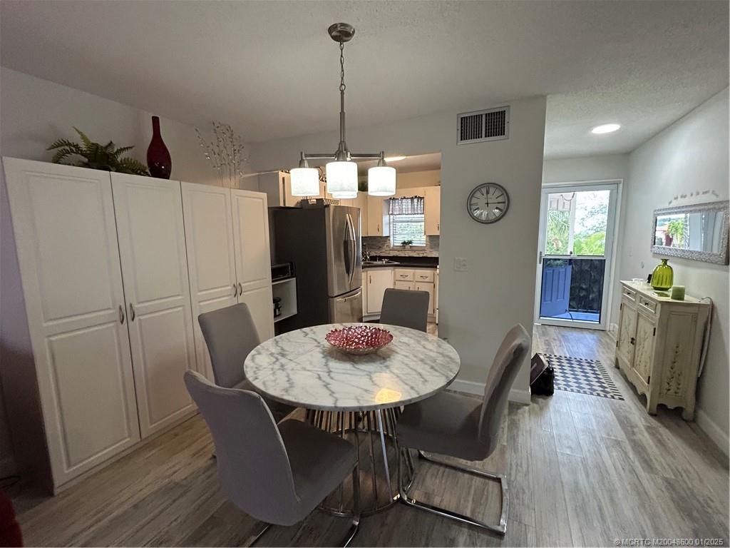 Stuart, Florida 34994, United States, 2 Bedrooms Bedrooms, ,2 BathroomsBathrooms,Residential,Active,16961