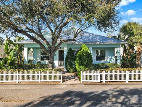 Photo of 424 SW Camden Avenue, Stuart, FL 34994 (MLS # M20053898)