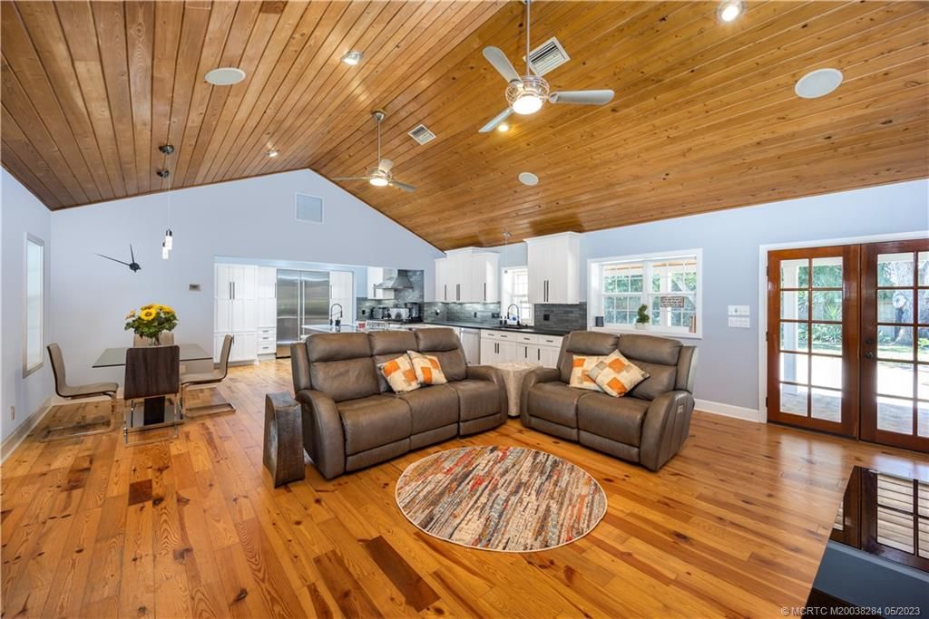 Photo of 109 S Sewalls Point Road, Stuart, FL 34996 (MLS # M20038284)