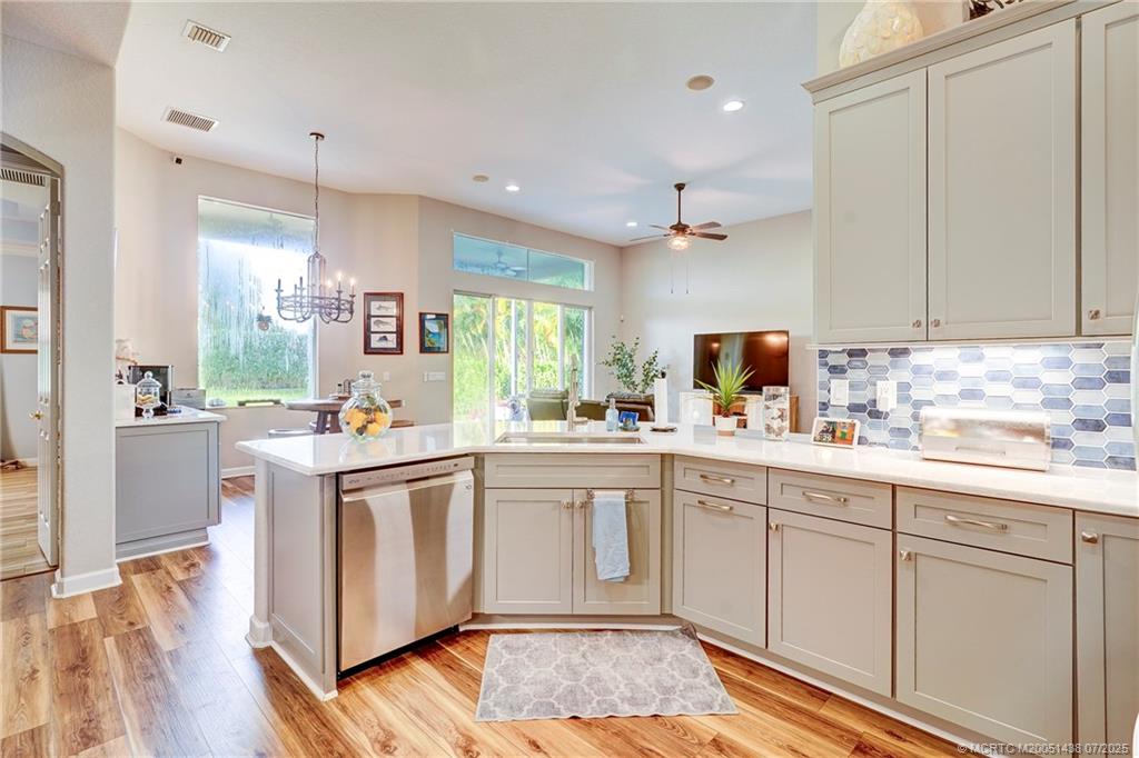 Stuart, Florida 34997, United States, 3 Bedrooms Bedrooms, ,3 BathroomsBathrooms,Residential,Coming Soon,172872