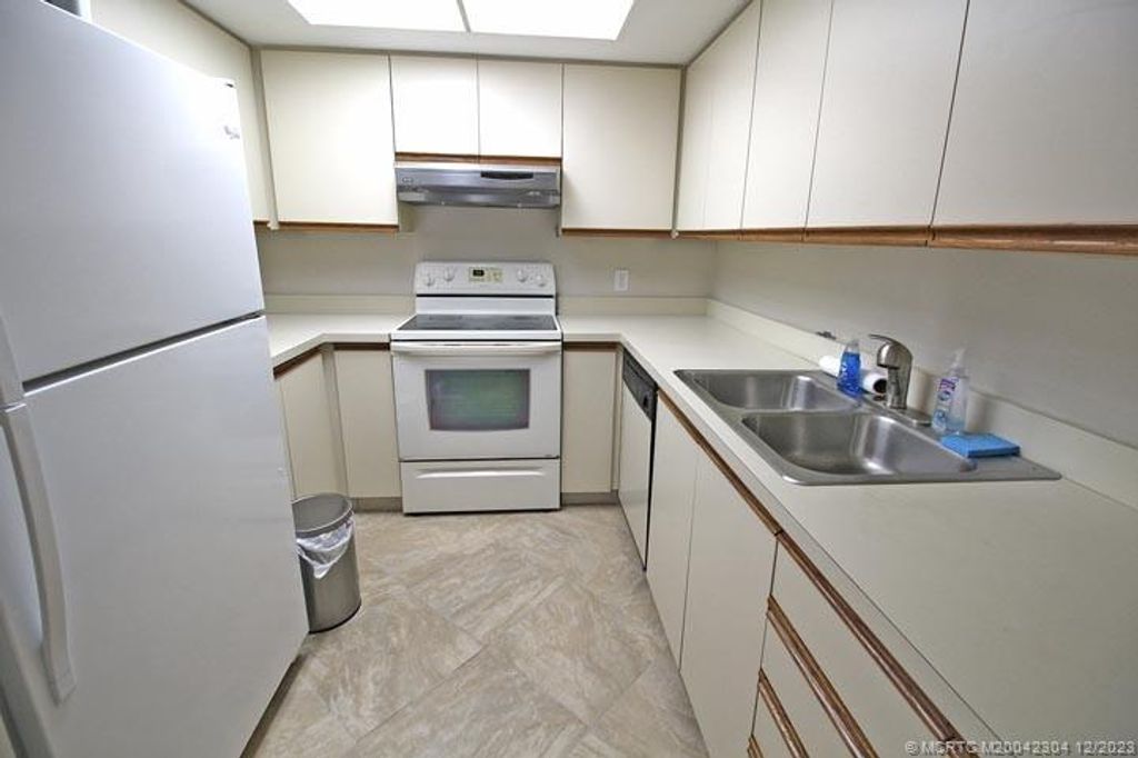 Photo of 91 SW South River Drive #104, Stuart, FL 34997 (MLS # M20042304)