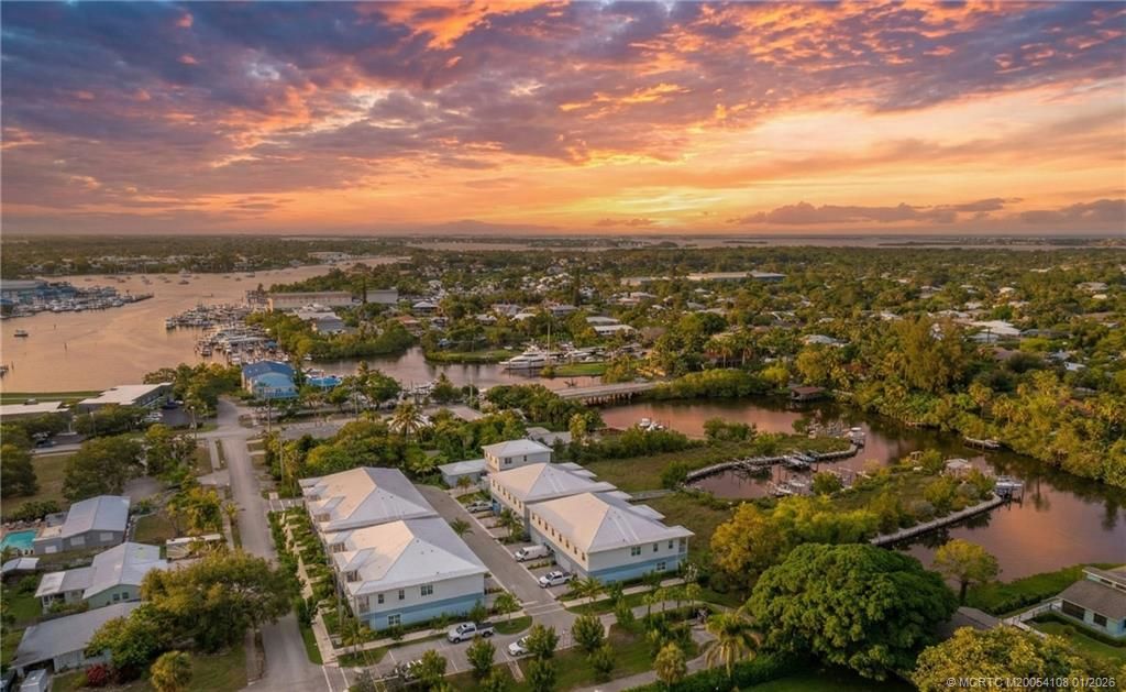 Photo of 4692 SE Manatee Way, Stuart, FL 34997 (MLS # M20054108)