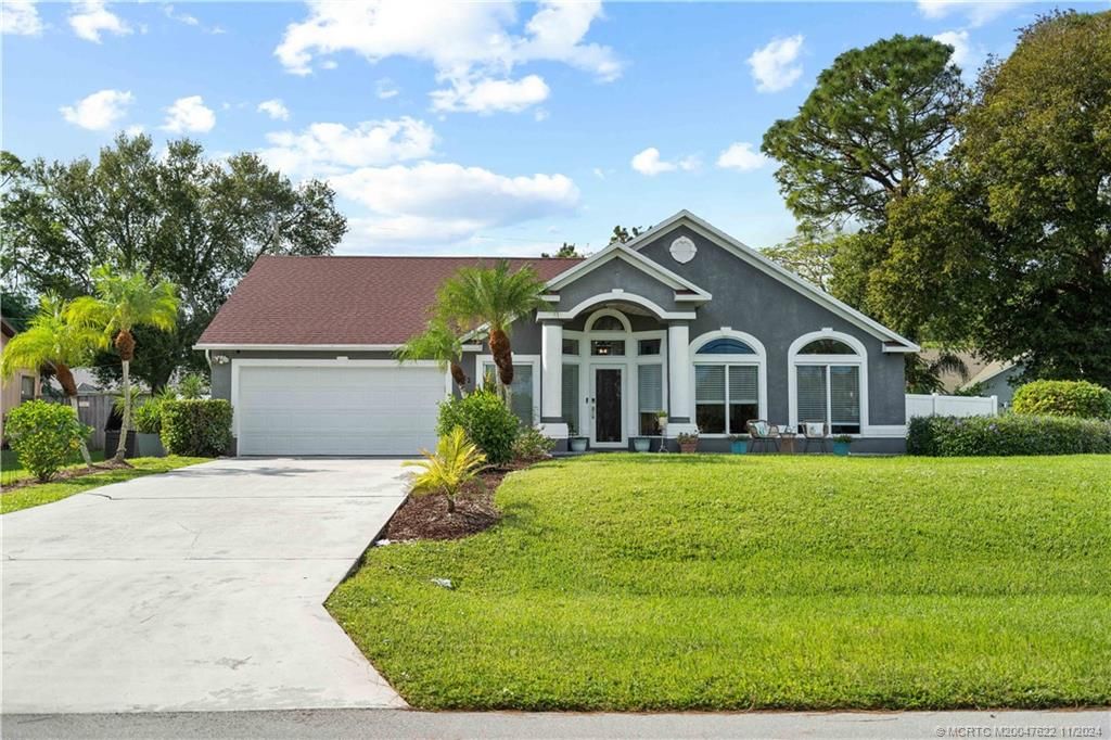 Photo of 2522 SW Kensington Street, Port Saint Lucie, FL 34953 (MLS # M20047622)