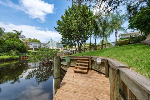 Photo of 3049 SW Woodland Trail, Palm City, FL 34990 (MLS # M20051287)
