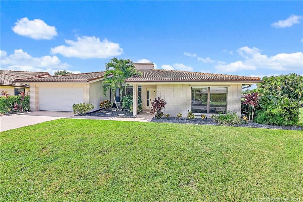 Photo of 2478 SW Heronwood Road, Palm City, FL 34990 (MLS # M20040769)