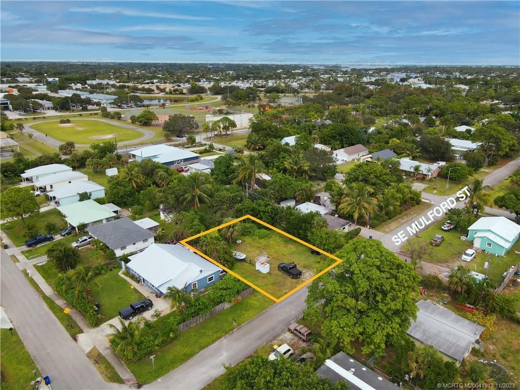 Photo of 3599 SE Mulford Street, Stuart, FL 34997 (MLS # M20041913)