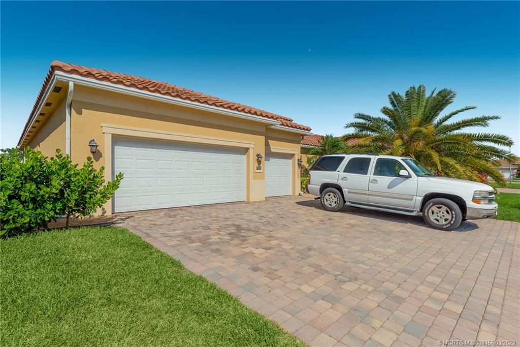 Photo of 6530 SW Key Deer Lane, Palm City, FL 34990 (MLS # M20038156)