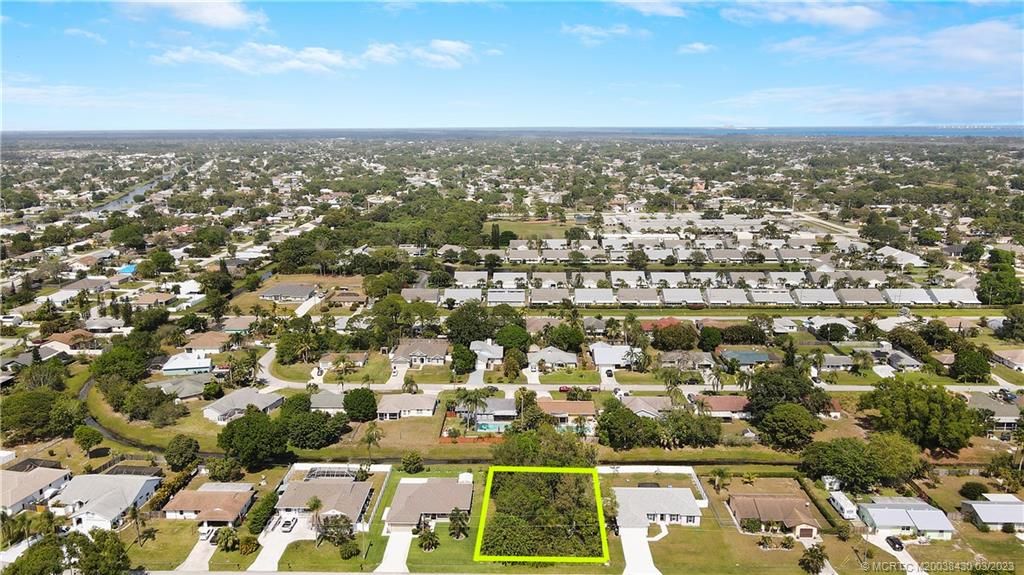 Photo of 2611 SE Caladium Avenue, Port Saint Lucie, FL 34952 (MLS # M20038430)