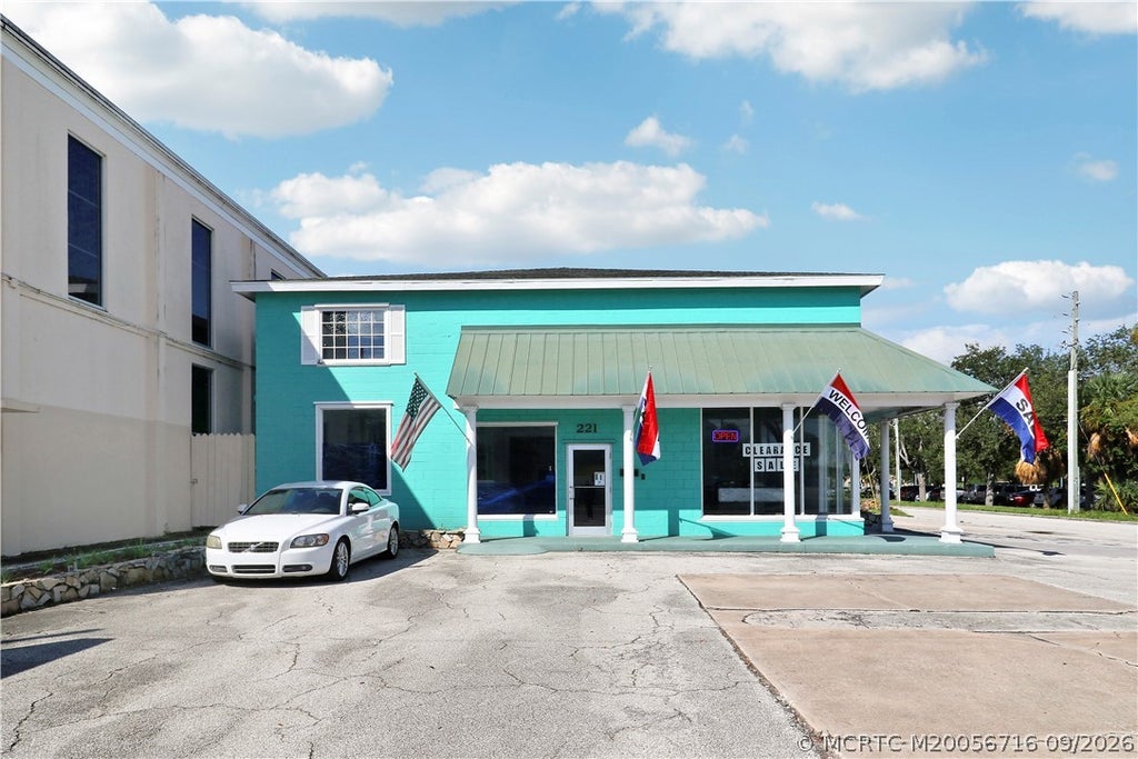 Photo of 221 N US Highway 1 Highway, Fort Pierce, FL 34950 (MLS # M20056716)