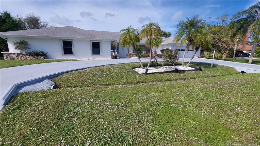 Photo of 2826 SE Calvin Street, Port Saint Lucie, FL 34952 (MLS # M20038354)