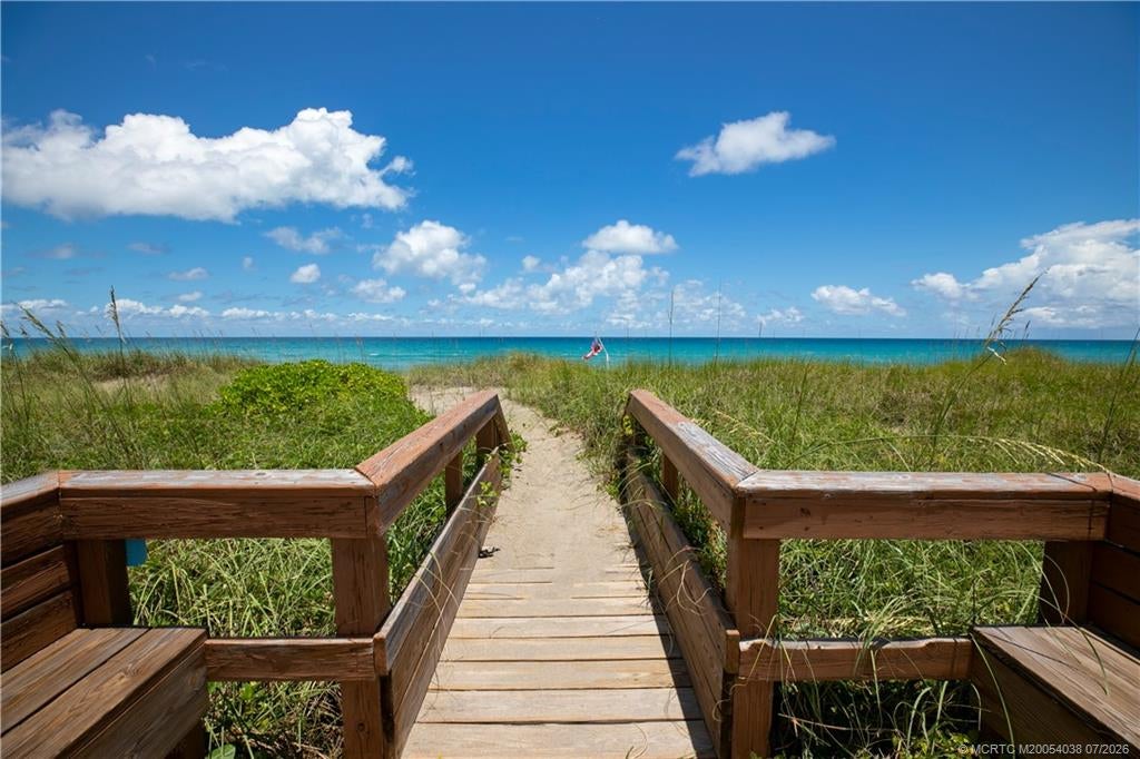 2491 NE Ocean Boulevard 106