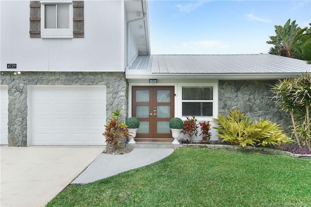 Photo of 4729 SE Glenridge Trail, Stuart, FL 34997 (MLS # M20055389)