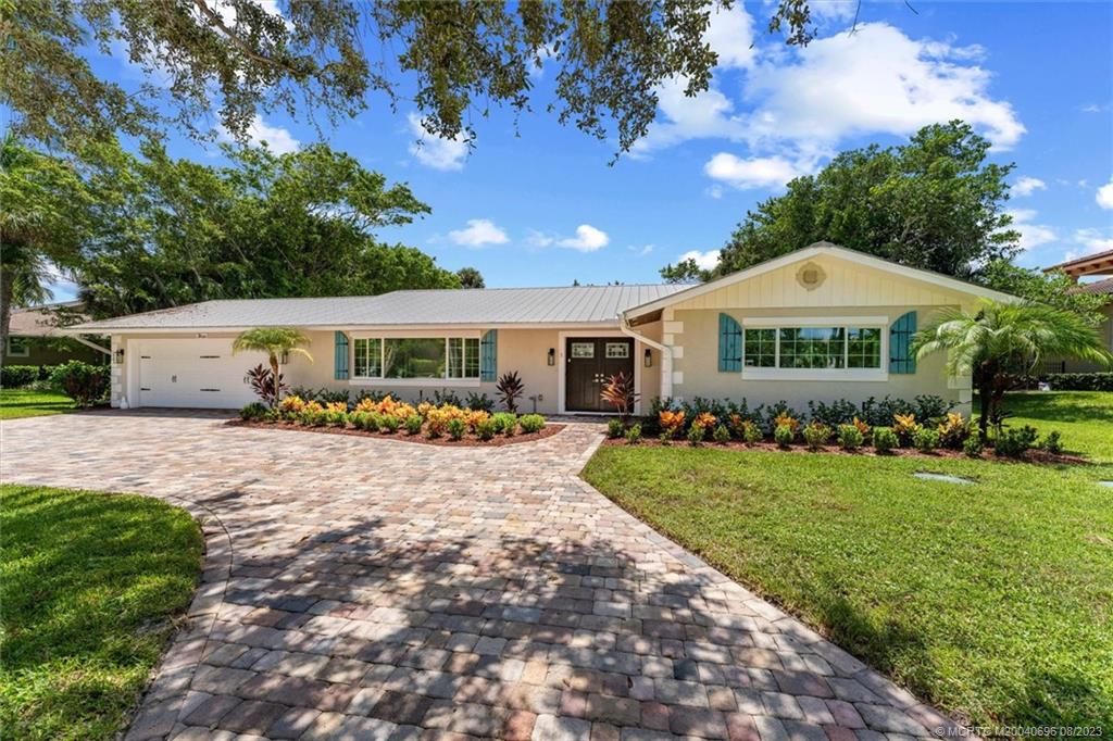 Photo of 3 Mandalay Road, Stuart, FL 34996 (MLS # M20040696)