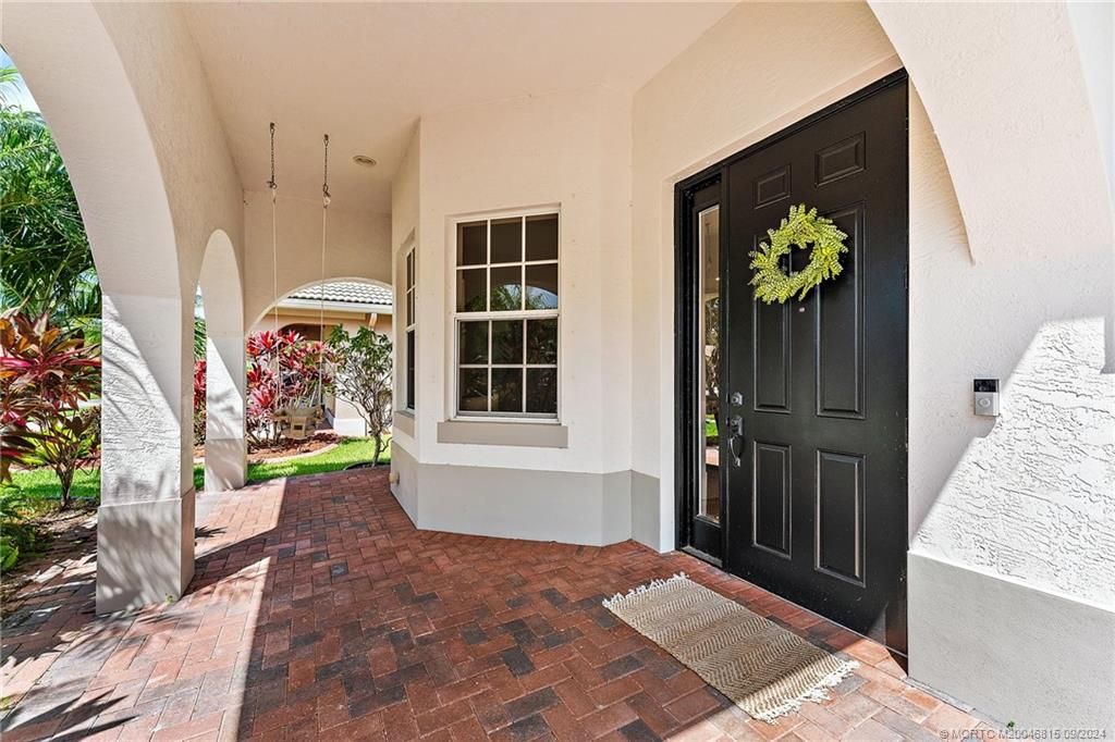 Photo of 1112 SE Kirk Street, Stuart, FL 34997 (MLS # M20046815)