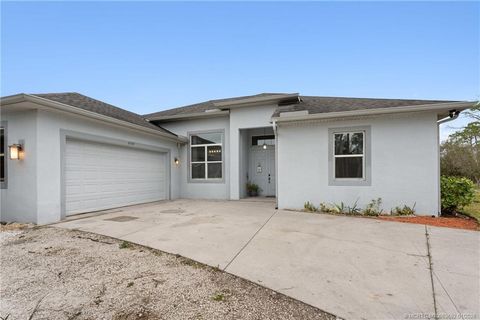 Photo of 6347 SW Travers Street, Palm City, FL 34990 (MLS # M20053592)