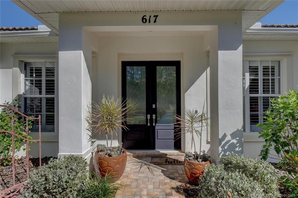 Photo of 617 SW Lighthouse Drive, Palm City, FL 34990 (MLS # M20037565)