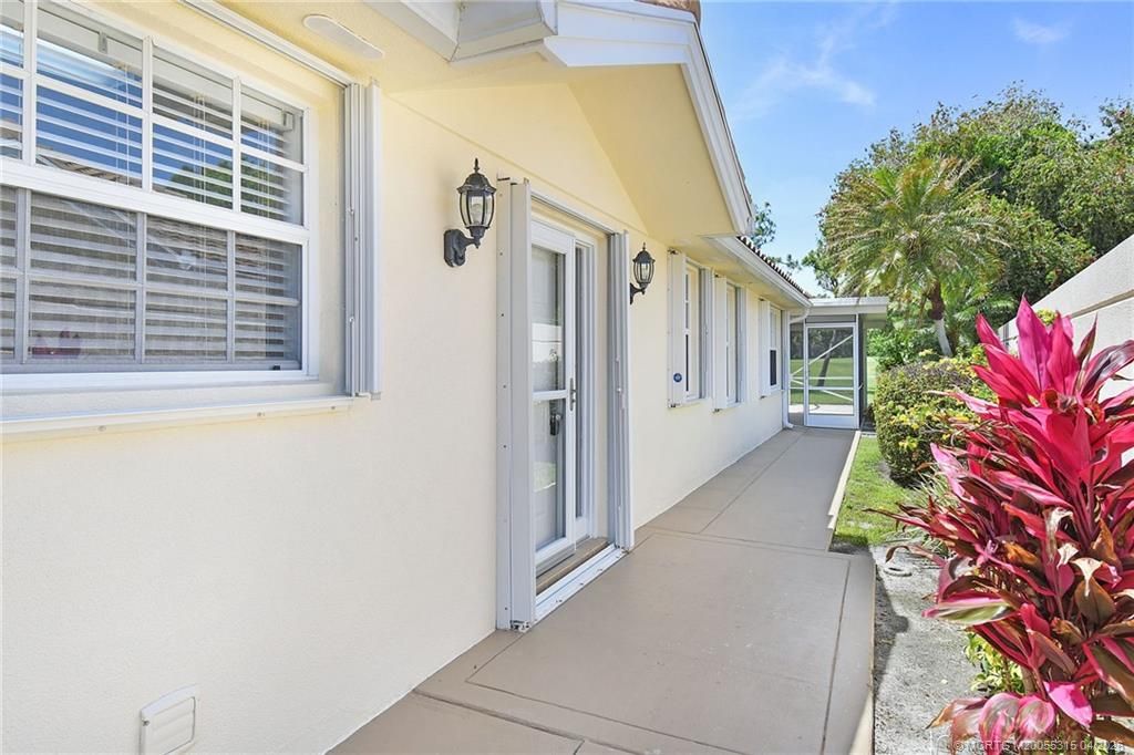 Photo of 7767 SE Spicewood Circle, Hobe Sound, FL 33455 (MLS # M20055315)