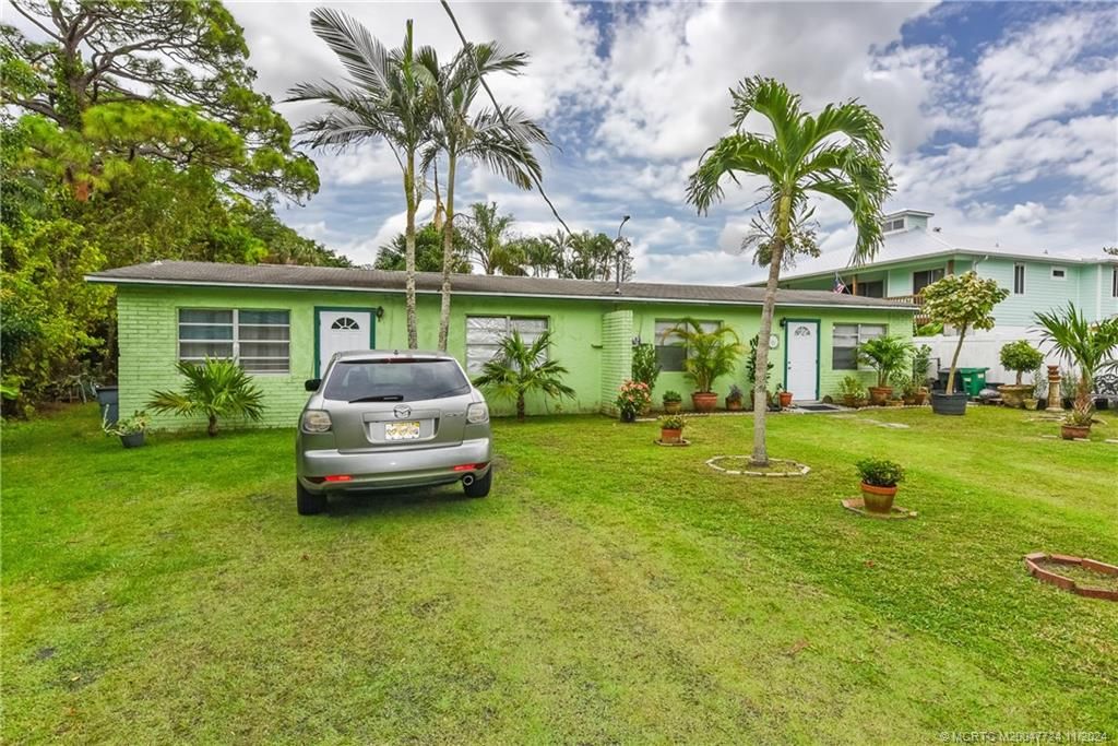 Photo of 3249 SW Cornell Avenue, Palm City, FL 34990 (MLS # M20047724)