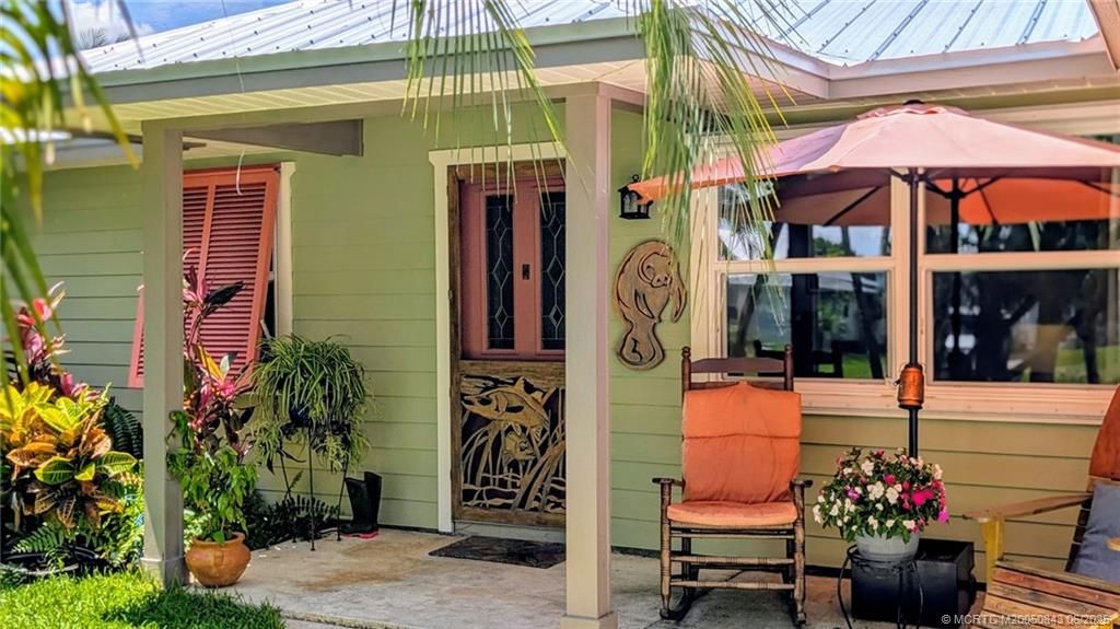 Photo of 3725 SE Middle Street, Stuart, FL 34997 (MLS # M20050843)