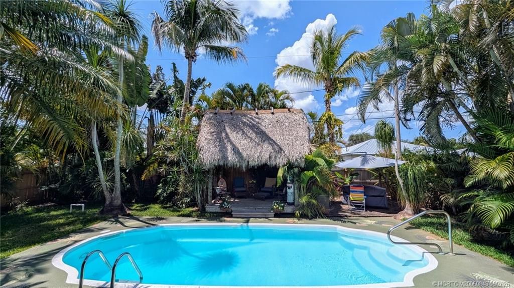 Photo of 3725 SE Middle Street, Stuart, FL 34997 (MLS # M20050843)