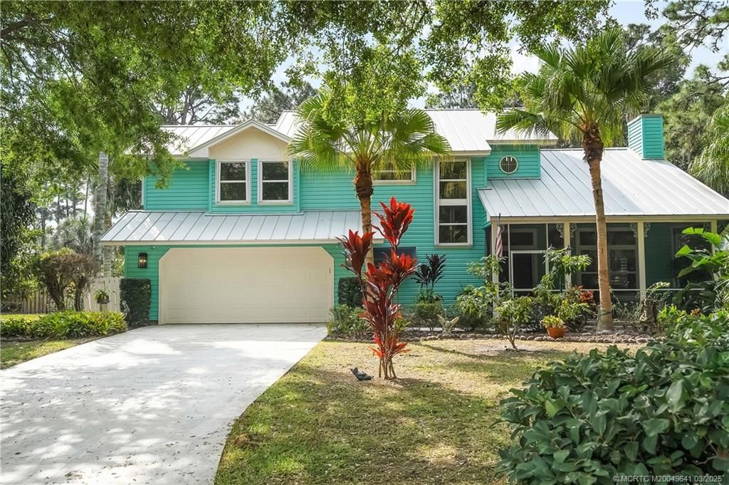 Photo of 648 SE Pin Oak Terrace, Stuart, FL 34997 (MLS # M20049641)