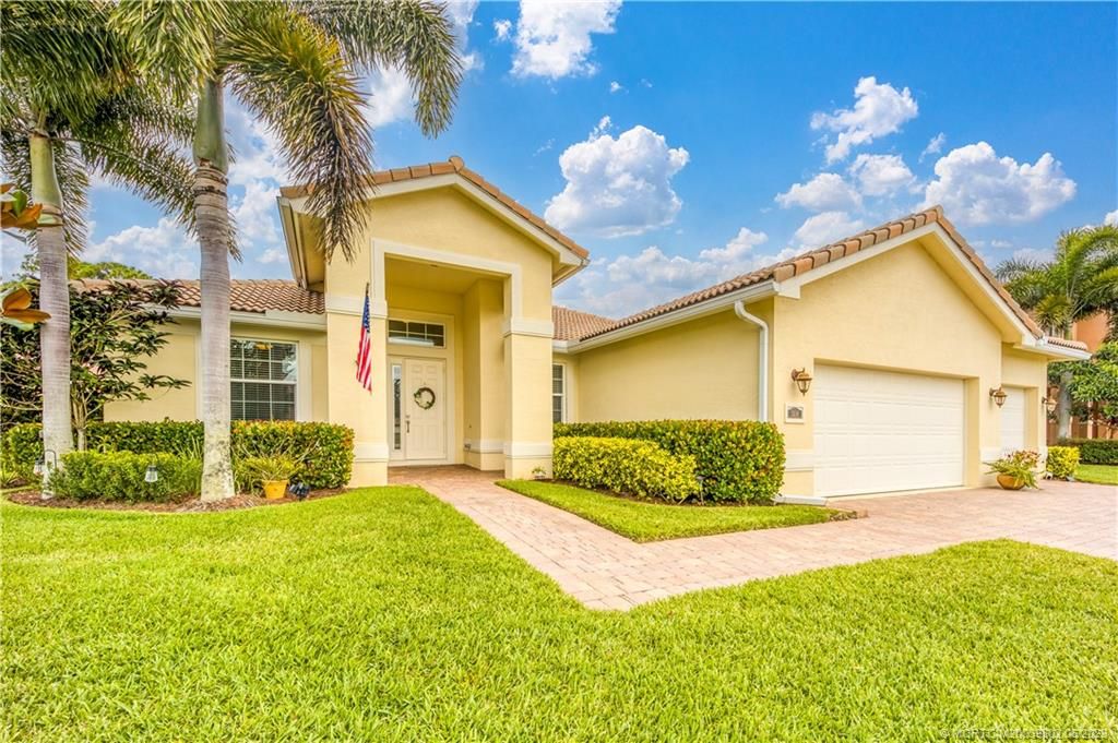 Photo of 1208 SE Conference Circle, Stuart, FL 34997 (MLS # M20039802)