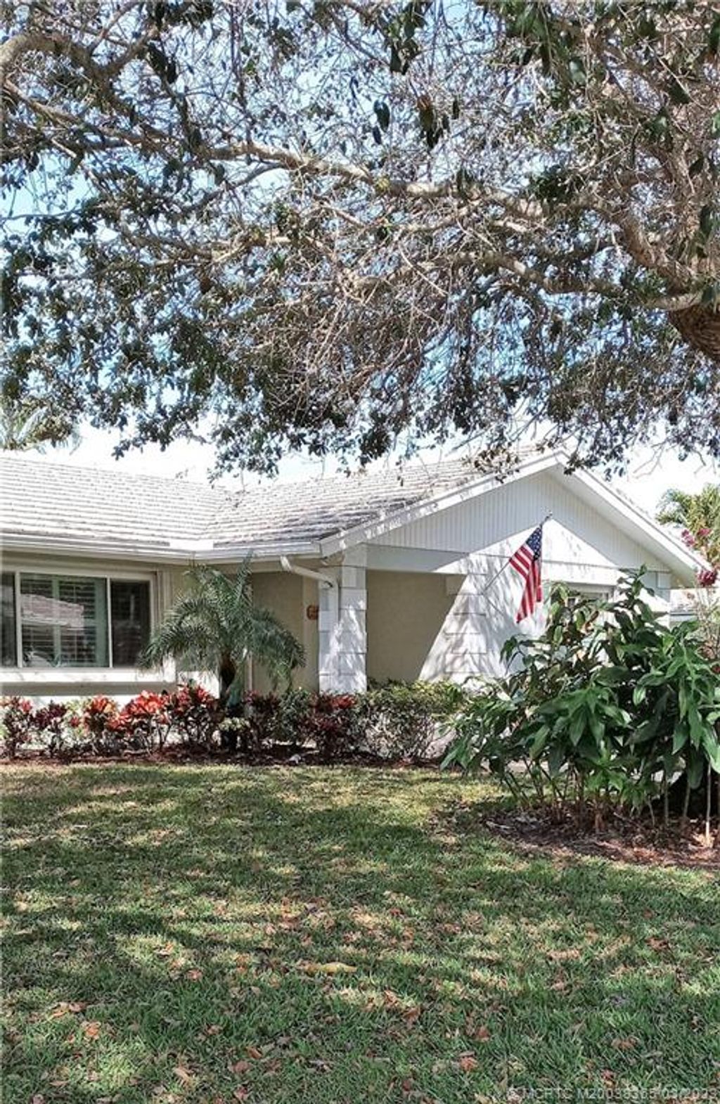 Photo of 1843 SE Granada Lane, Stuart, FL 34996 (MLS # M20038365)