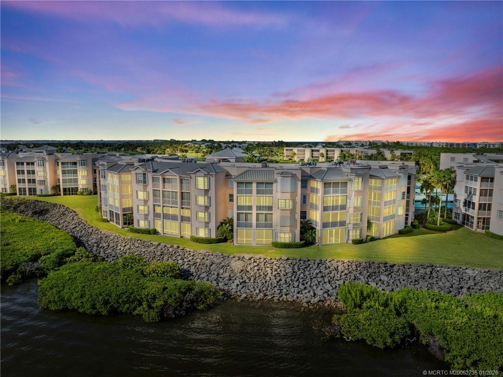 5750 NE Island Cove Way 3203