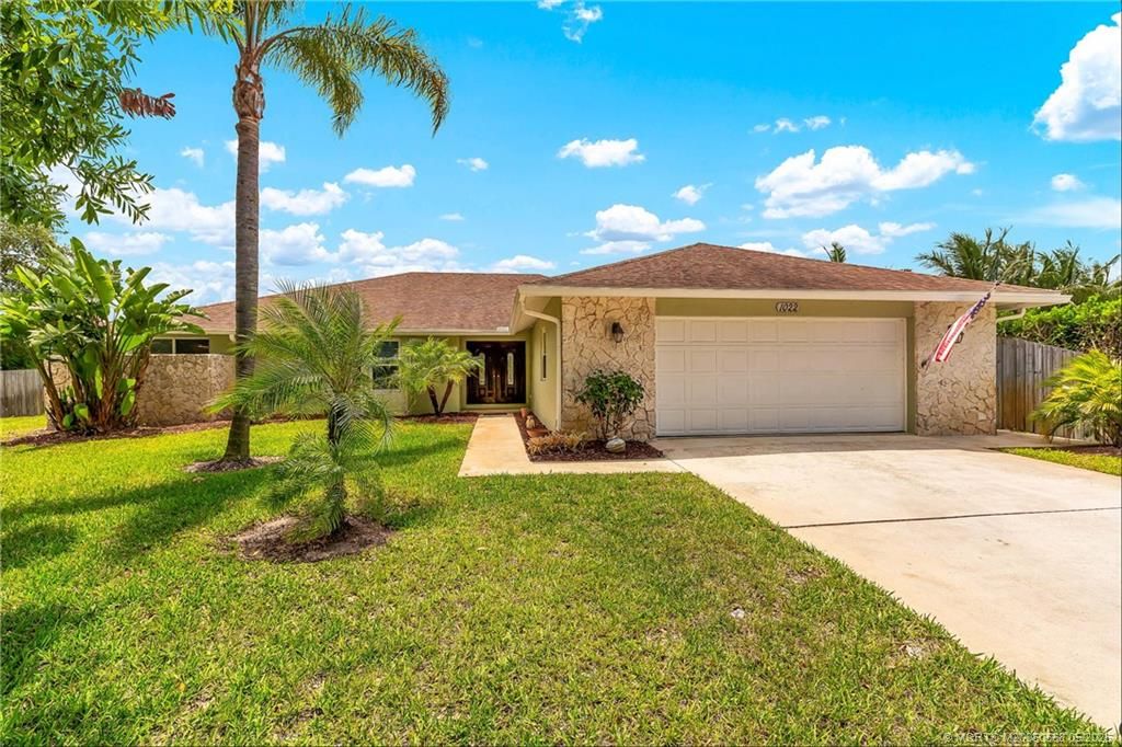 Photo of 1022 SW Poplar Court, Palm City, FL 34990 (MLS # M20050568)