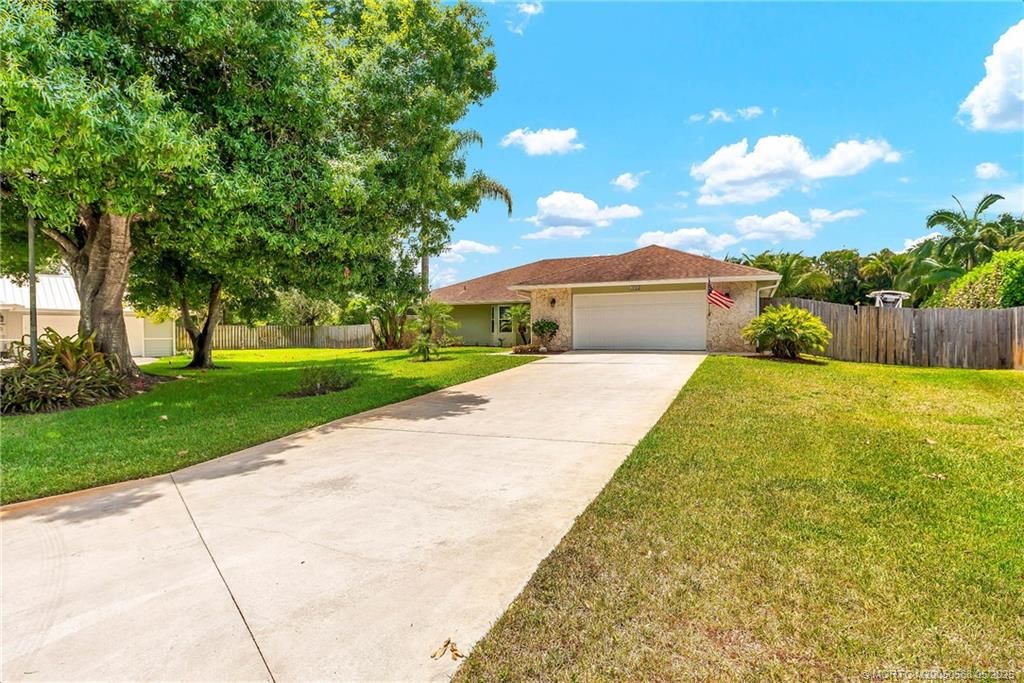 Photo of 1022 SW Poplar Court, Palm City, FL 34990 (MLS # M20050568)