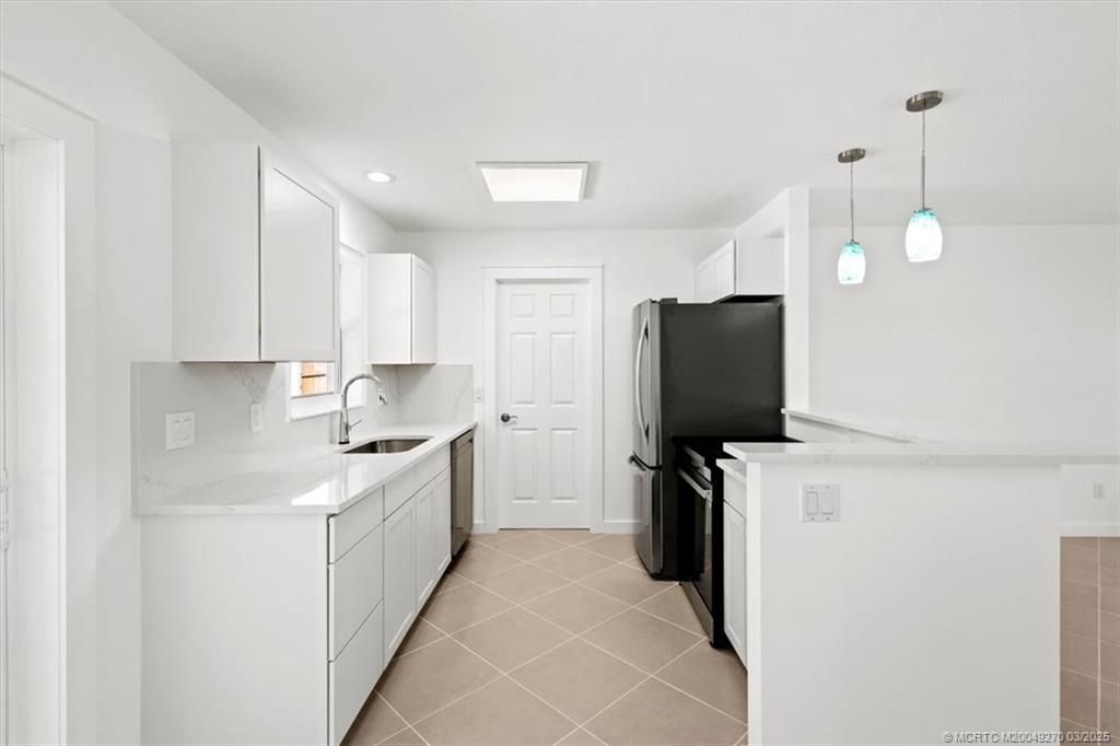 Photo of 3079 SE Cypress Street, Stuart, FL 34997 (MLS # M20049270)