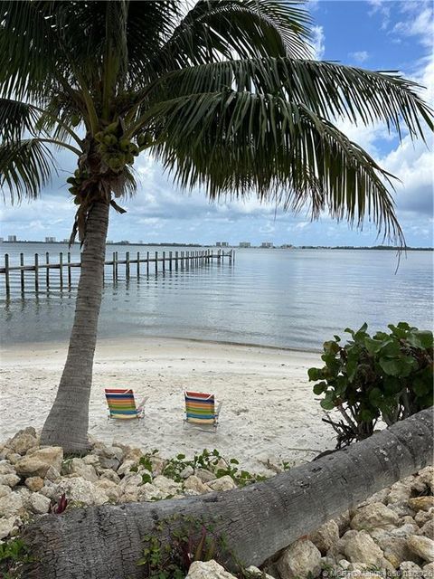 4490 NE Indian River Drive Jensen Beach FL 34957