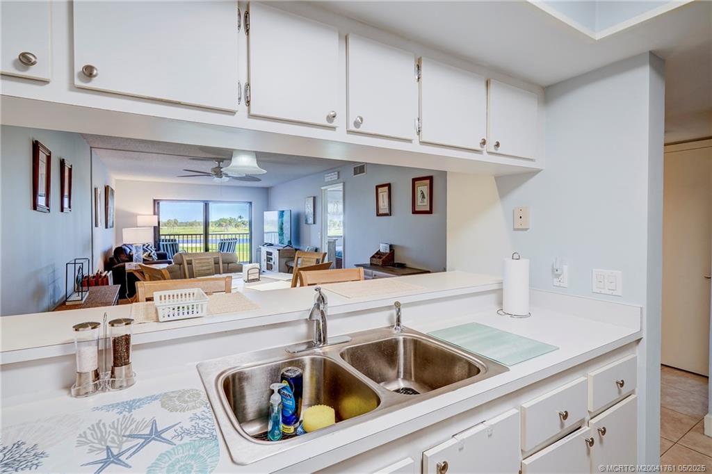 Stuart, Florida 34996, United States, 2 Bedrooms Bedrooms, ,2 BathroomsBathrooms,Residential,Active,69072