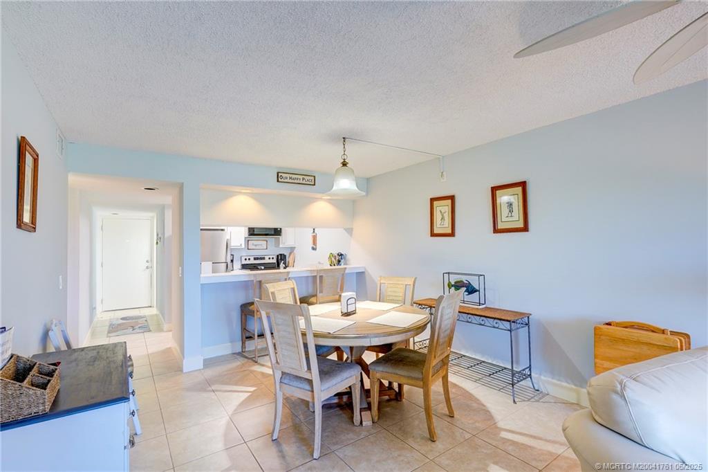 Stuart, Florida 34996, United States, 2 Bedrooms Bedrooms, ,2 BathroomsBathrooms,Residential,Active,69072