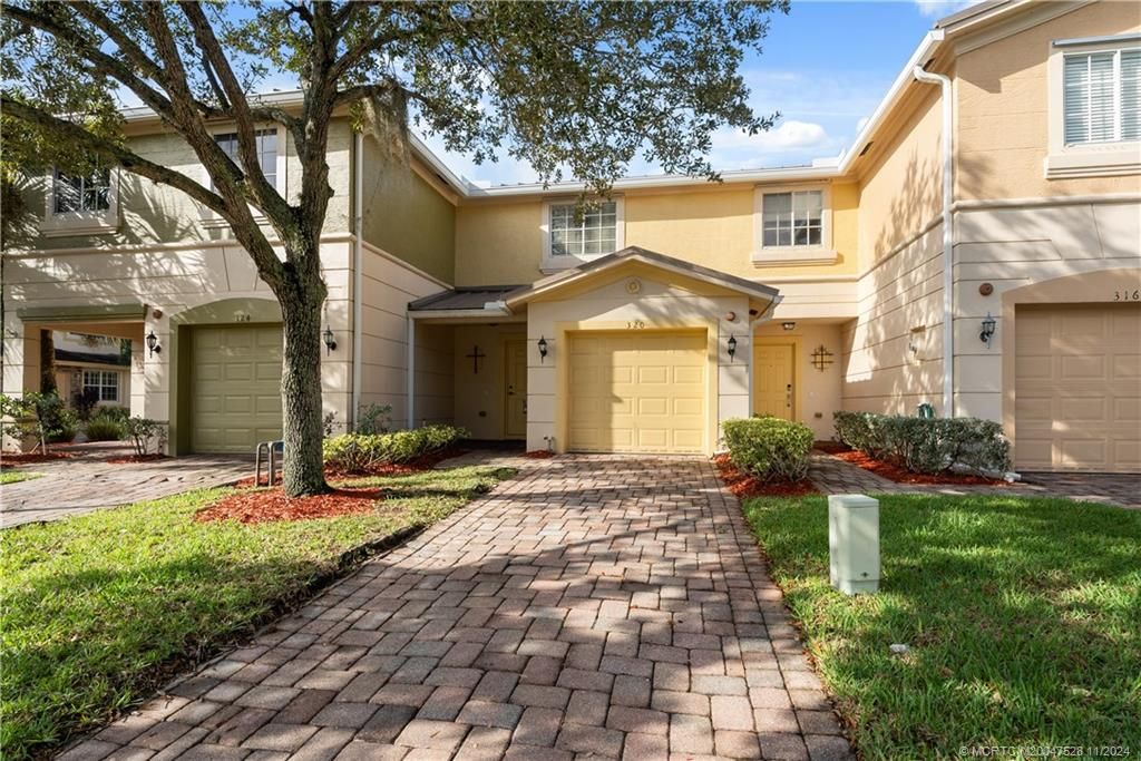 Photo of 320 SE Bloxham Way, Stuart, FL 34997 (MLS # M20047528)