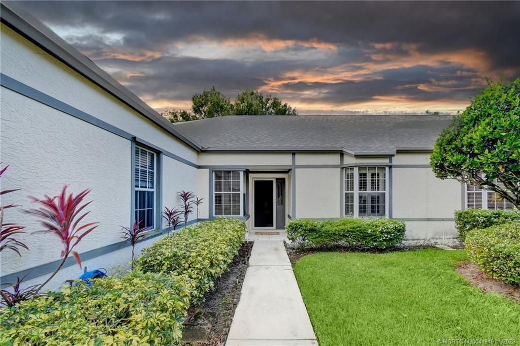 Photo of 1921 Westhampton Court, Vero Beach, FL 32966 (MLS # M20041949)