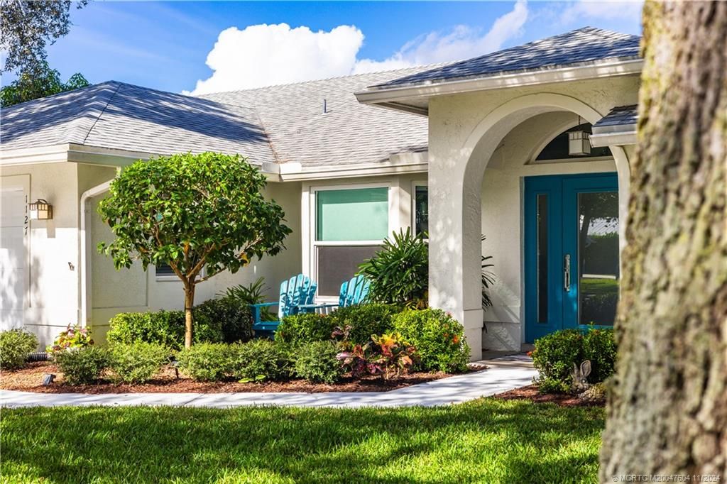 Photo of 1127 SW Arrowhead Court, Palm City, FL 34990 (MLS # M20047604)