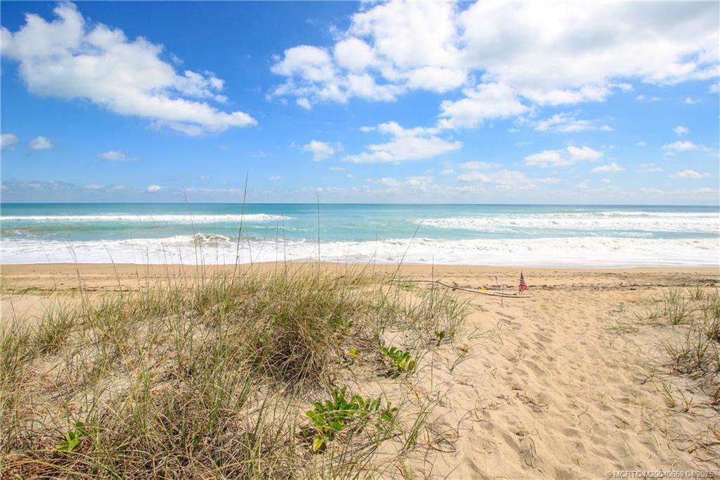 Stuart, Florida 34996, United States, 2 Bedrooms Bedrooms, ,2 BathroomsBathrooms,Residential,Active,71125