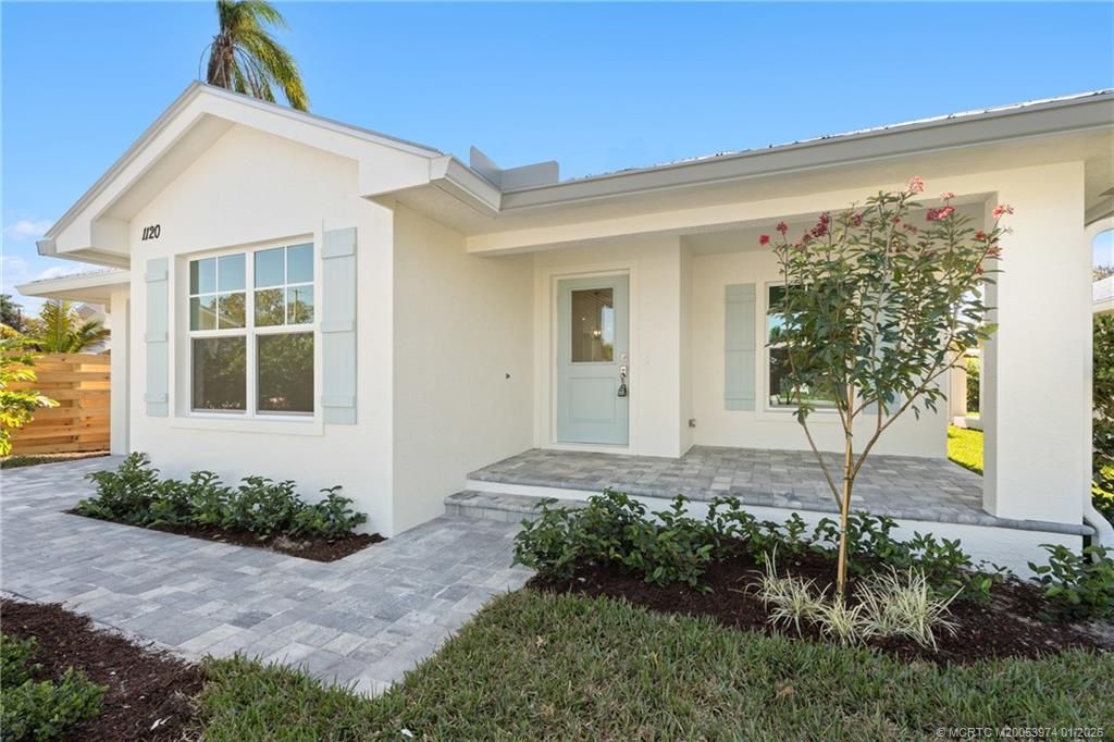 Photo of 1120 SW 34th Street, Palm City, FL 34994 (MLS # M20053974)