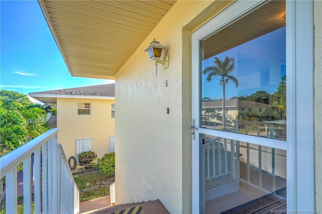 Stuart, Florida 34996, United States, 2 Bedrooms Bedrooms, ,2 BathroomsBathrooms,Residential,Active,33330