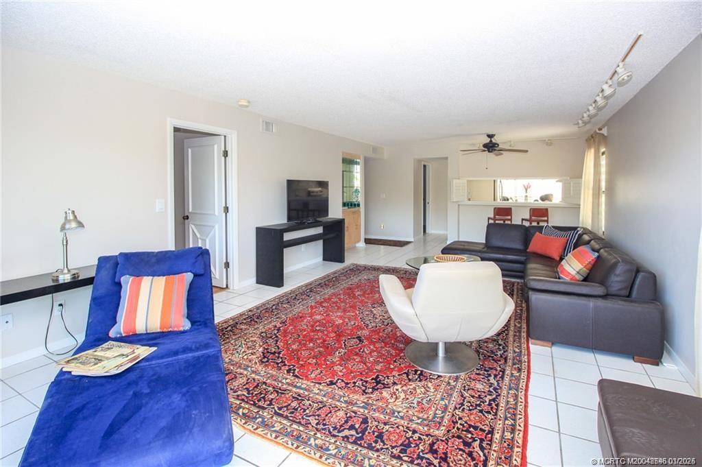 Stuart, Florida 34996, United States, 2 Bedrooms Bedrooms, ,2 BathroomsBathrooms,Residential,Active,18285