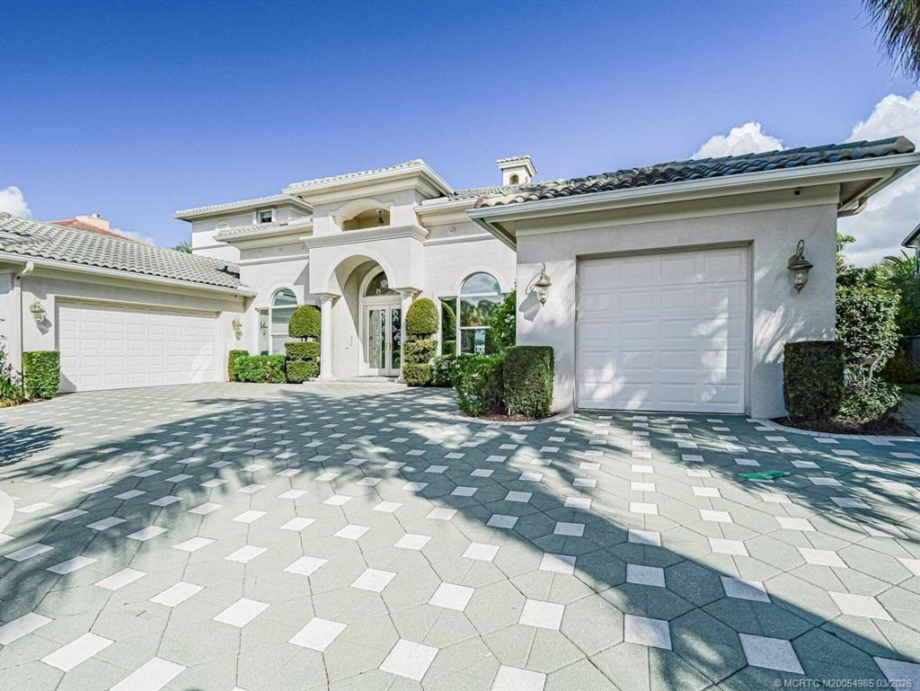 Photo of 226 SW Palm Cove Drive, Palm City, FL 34990 (MLS # M20054985)