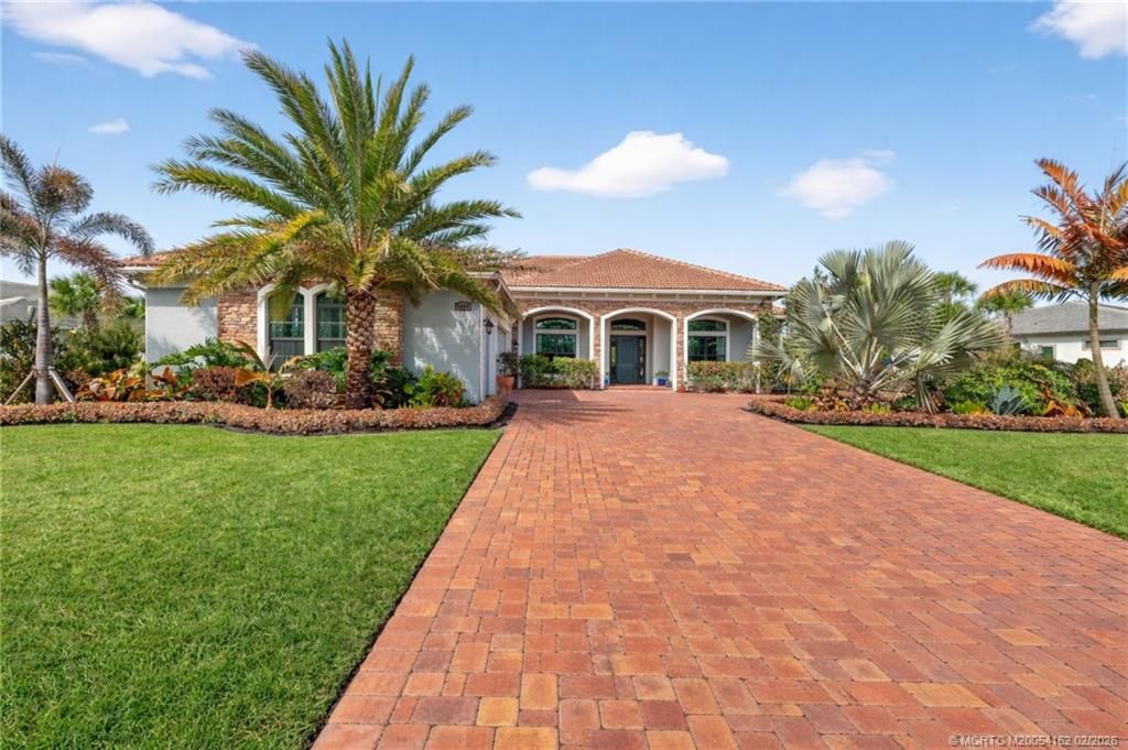 Photo of 5407 SW Pomegranate Way, Palm City, FL 34990 (MLS # M20054162)