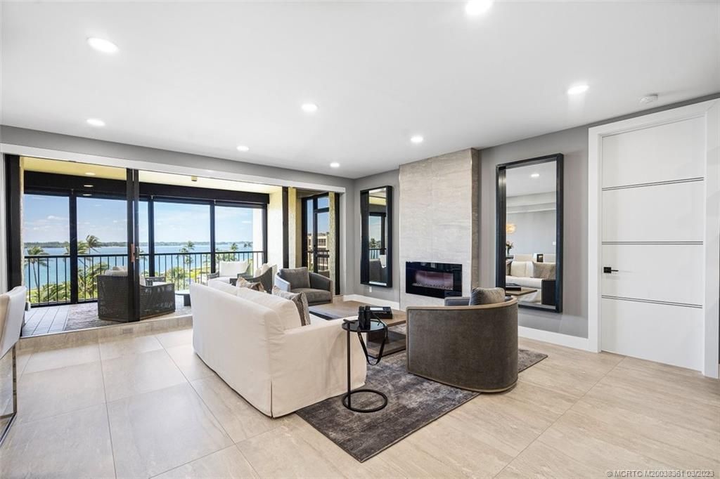 Photo of 2816 SE Dune Drive #2406, Stuart, FL 34996 (MLS # M20038361)