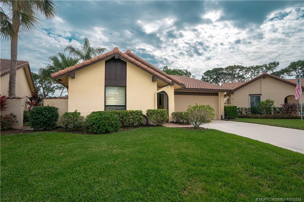 Photo of 2564 SW Bobalink Circle, Palm City, FL 34990 (MLS # M20035315)