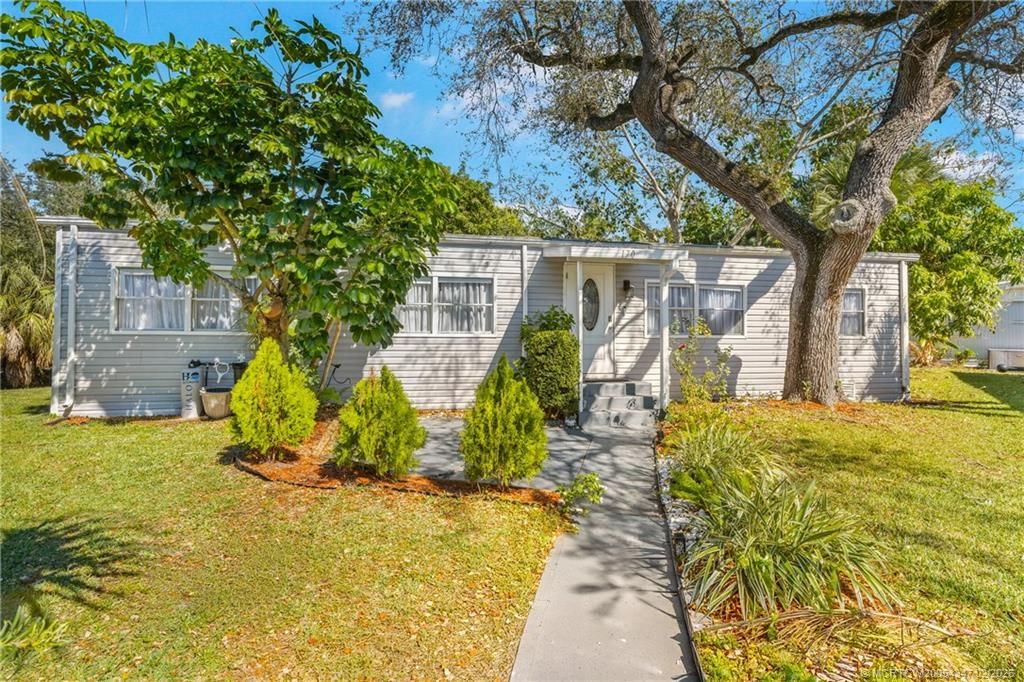 Photo of 2555 PGA Boulevard #170, Palm Beach Gardens, FL 33410 (MLS # M20054347)