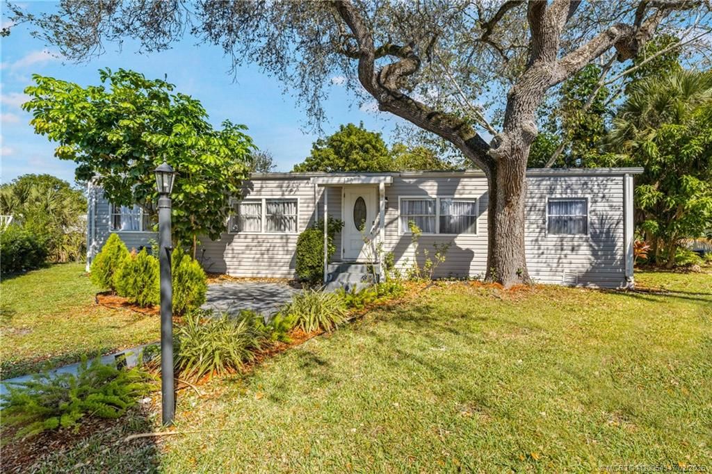 Photo of 2555 PGA Boulevard #170, Palm Beach Gardens, FL 33410 (MLS # M20054347)