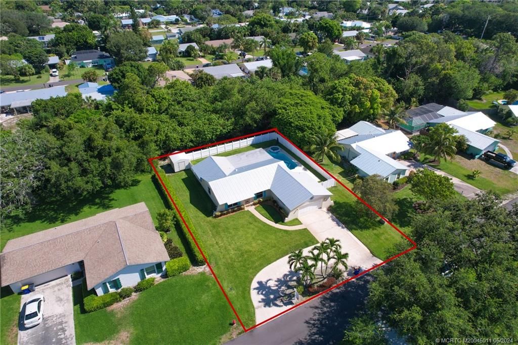 Photo of 8801 SE Sandcastle Circle, Hobe Sound, FL 33455 (MLS # M20045011)