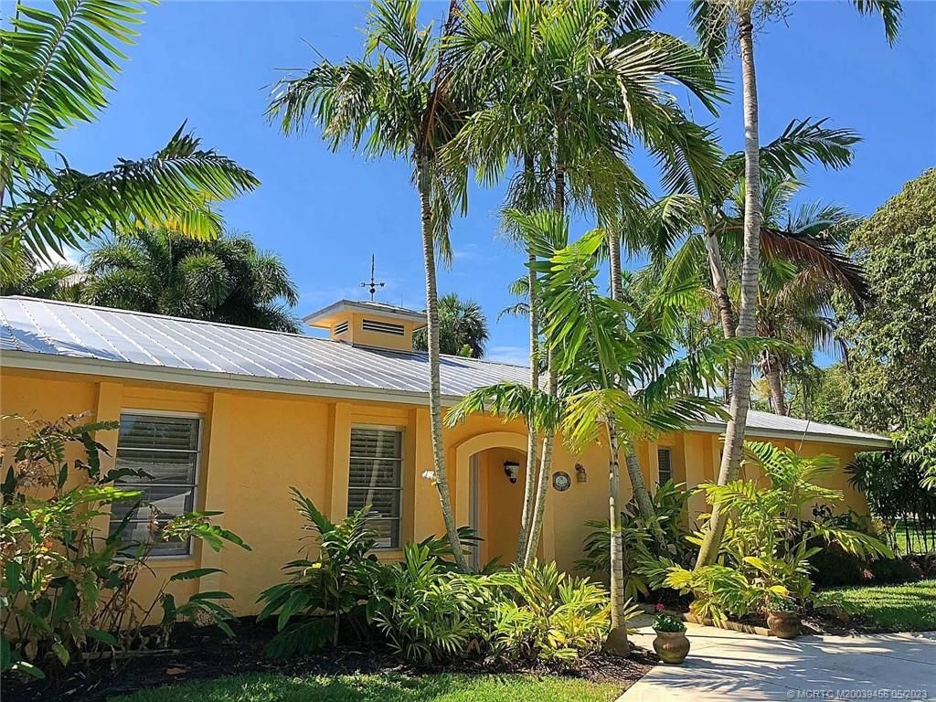 Photo of 15 Miramar Road, Stuart, FL 34996 (MLS # M20039456)